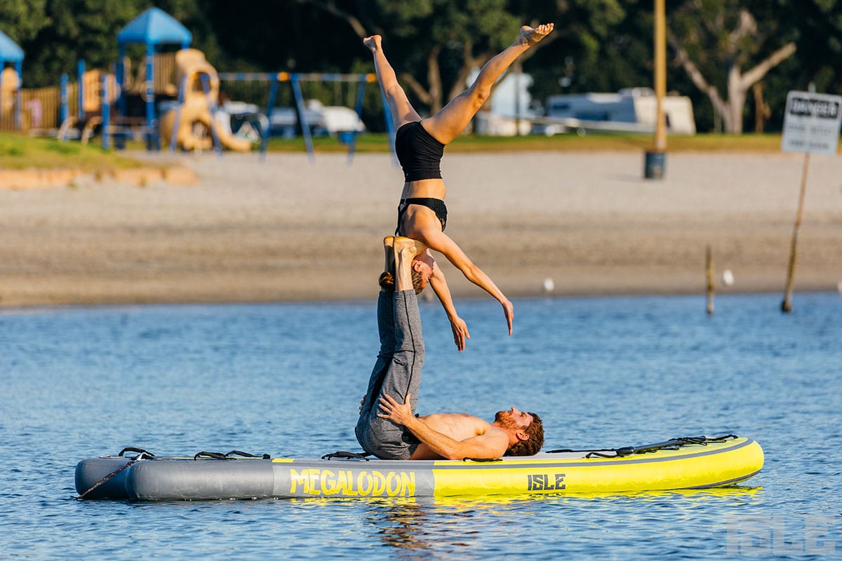 7 Amazing Photos of SUP AcroYoga That Will Blow Your Mind