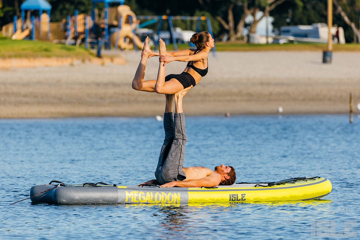 7 Amazing Photos of SUP AcroYoga That Will Blow Your Mind